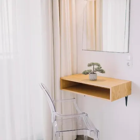 Blue Stone Luxury 3* يميناريا