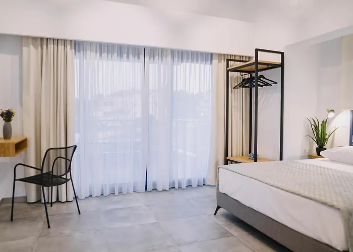 Ξενοδοχείο με διαμερίσματα Blue Stone Luxury Λιμενάρια